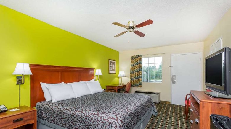 <b>Days Inn Trenton Room</b>. Images powered by <a href="https://iceportal.shijigroup.com/" title="IcePortal" target="_blank">IcePortal</a>.