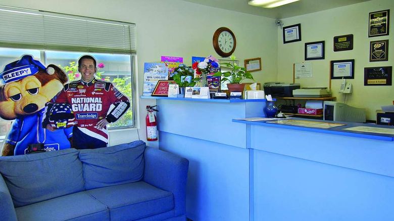 <b>Travelodge Clearlake Lobby</b>. Images powered by <a href="https://iceportal.shijigroup.com/" title="IcePortal" target="_blank">IcePortal</a>.