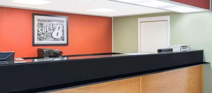 Super 8 Dothan Lobby