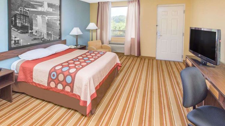 Super 8 Dothan Room