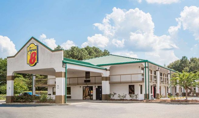 Super 8 Dothan Exterior