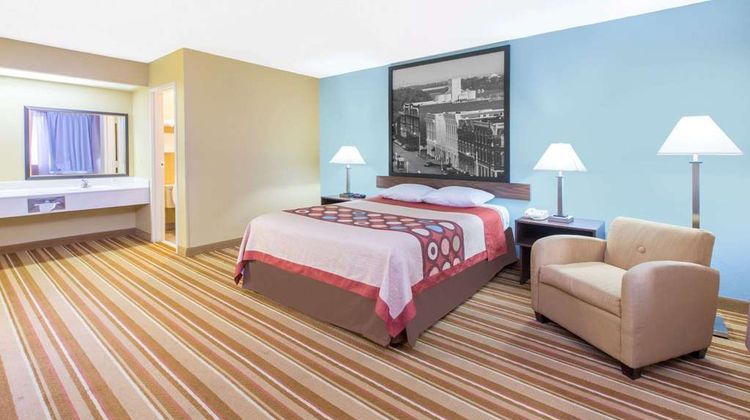 Super 8 Dothan Room