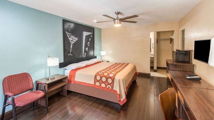 Super 8 Austin University/Downtown Area Room