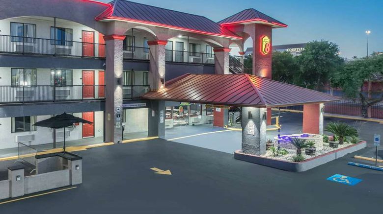 <b>Super 8 Austin University/Downtown Area Exterior</b>. Images powered by <a href="https://iceportal.shijigroup.com/" title="IcePortal" target="_blank">IcePortal</a>.