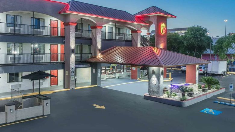 <b>Super 8 Austin University/Downtown Area Exterior</b>. Images powered by <a href="https://iceportal.shijigroup.com/" title="IcePortal" target="_blank">IcePortal</a>.