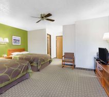 Super 8 Price Room