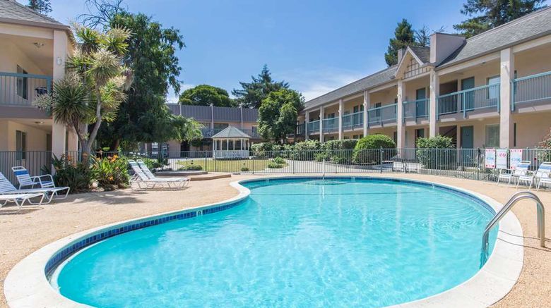 <b>Days Inn by Wyndham Redwood City Pool</b>. Images powered by <a href="https://iceportal.shijigroup.com/" title="IcePortal" target="_blank">IcePortal</a>.