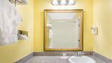 Days Inn by Wyndham Redwood City Room