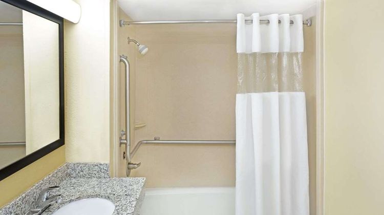 Days Inn Columbus-North Fort Moore Room