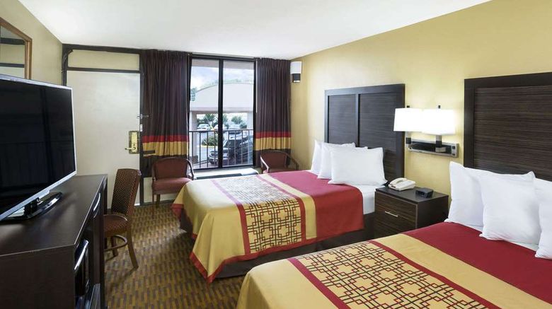 <b>Days Inn Columbus-North Fort Moore Room</b>. Images powered by <a href="https://iceportal.shijigroup.com/" title="IcePortal" target="_blank">IcePortal</a>.