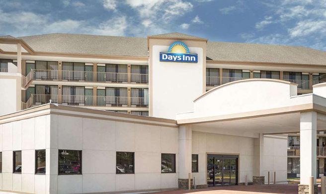 Days Inn Columbus-North Fort Moore Exterior