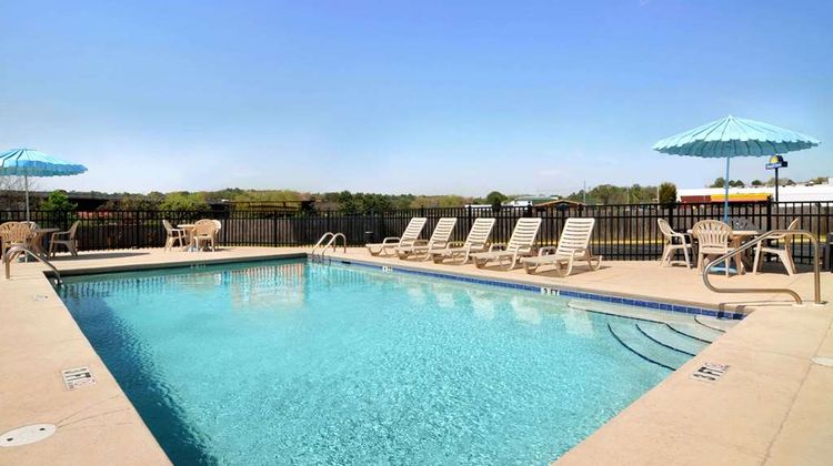 Days Inn Columbus-North Fort Moore Pool