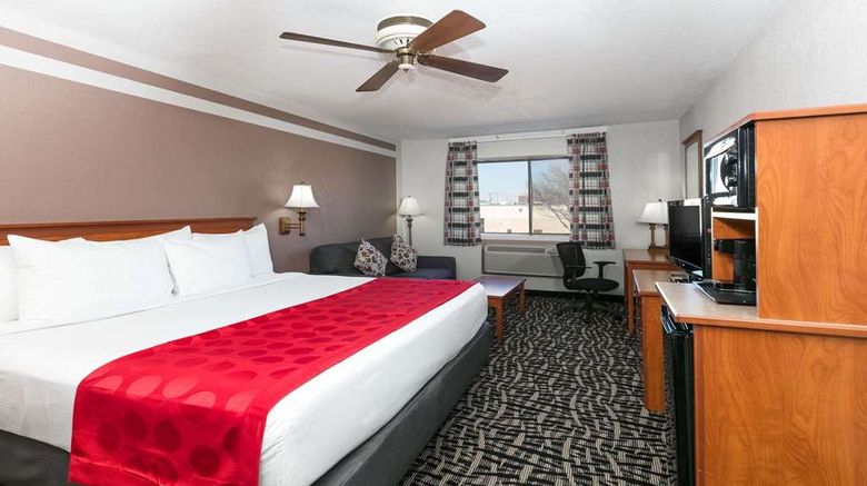 <b>Ramada Oklahoma City Airport North Room</b>. Images powered by <a href="https://iceportal.shijigroup.com/" title="IcePortal" target="_blank">IcePortal</a>.
