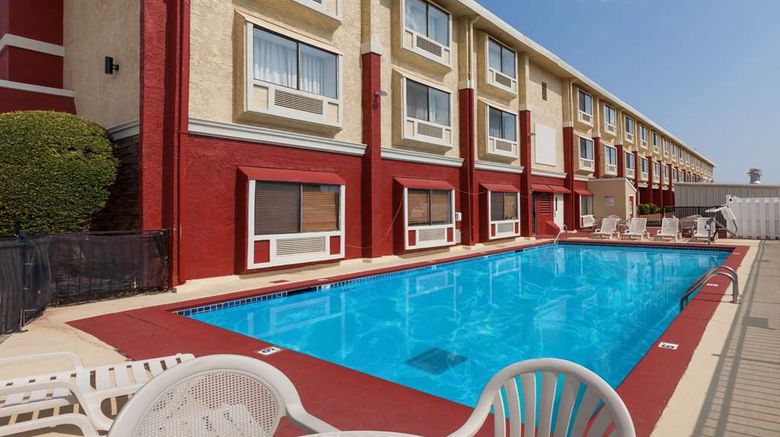 <b>Ramada Oklahoma City Airport North Pool</b>. Images powered by <a href="https://iceportal.shijigroup.com/" title="IcePortal" target="_blank">IcePortal</a>.