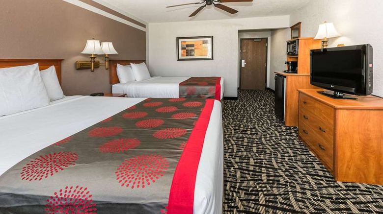 <b>Ramada Oklahoma City Airport North Room</b>. Images powered by <a href="https://iceportal.shijigroup.com/" title="IcePortal" target="_blank">IcePortal</a>.