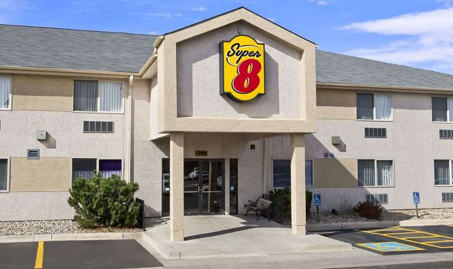 Super 8 Colorado Springs Airport Exterior