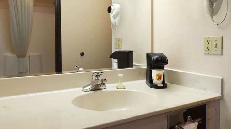 Super 8 Colorado Springs Airport Room