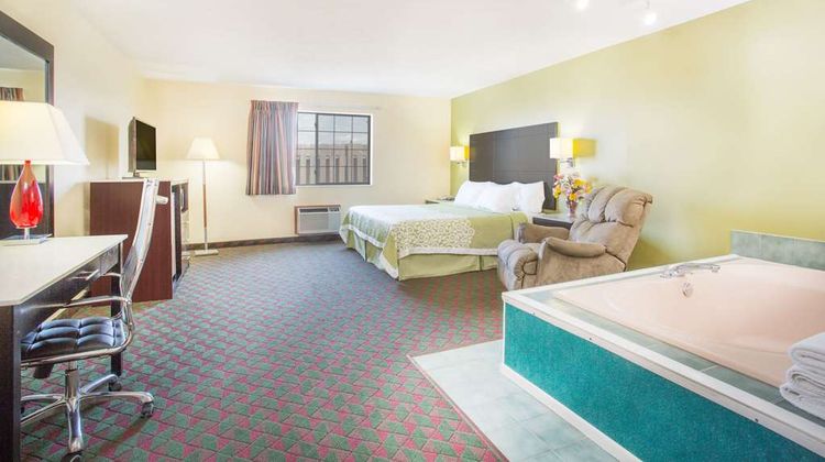 Days Inn - Lexington NE Room