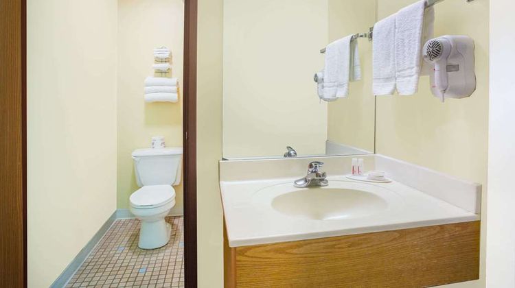 Days Inn - Lexington NE Room