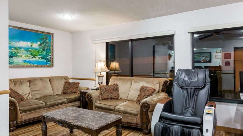 <b>Howard Johnson Inn Wichita Airport Lobby</b>. Images powered by <a href="https://iceportal.shijigroup.com/" title="IcePortal" target="_blank">IcePortal</a>.