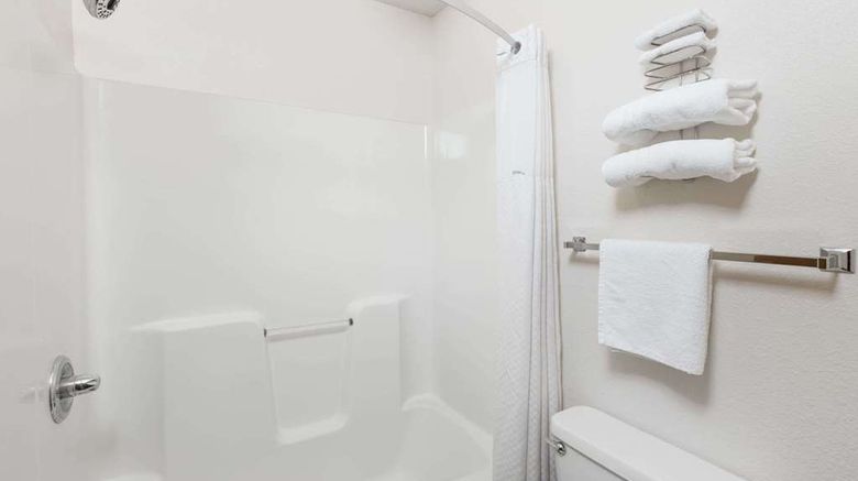 <b>Howard Johnson Inn Wichita Airport Room</b>. Images powered by <a href="https://iceportal.shijigroup.com/" title="IcePortal" target="_blank">IcePortal</a>.