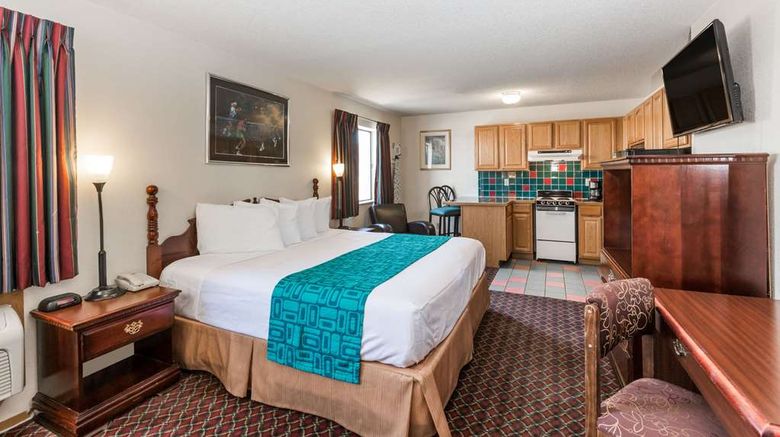 <b>Howard Johnson Inn Wichita Airport Suite</b>. Images powered by <a href="https://iceportal.shijigroup.com/" title="IcePortal" target="_blank">IcePortal</a>.