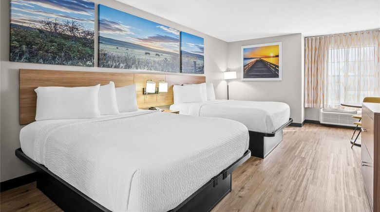 <b>Days Inn Dallas Plano Room</b>. Images powered by <a href="https://iceportal.shijigroup.com/" title="IcePortal" target="_blank">IcePortal</a>.