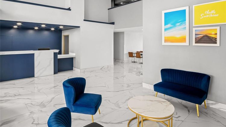 Days Inn Dallas Plano Lobby