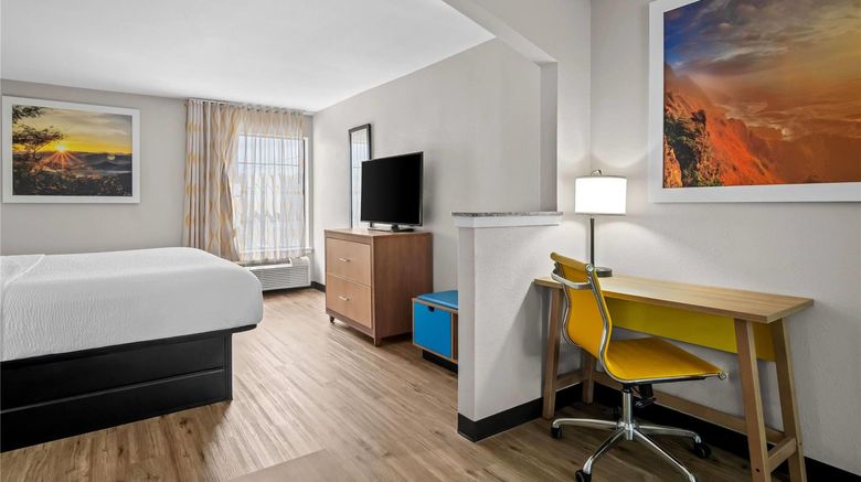 <b>Days Inn Dallas Plano Suite</b>. Images powered by <a href="https://iceportal.shijigroup.com/" title="IcePortal" target="_blank">IcePortal</a>.