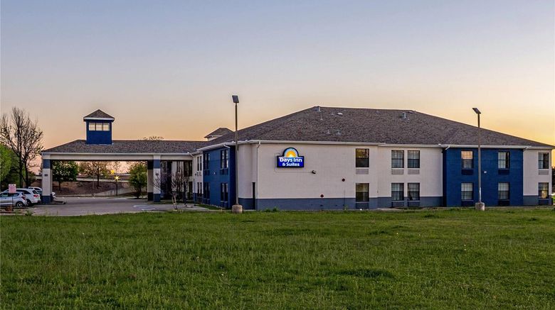 <b>Days Inn Dallas Plano Exterior</b>. Images powered by <a href="https://iceportal.shijigroup.com/" title="IcePortal" target="_blank">IcePortal</a>.