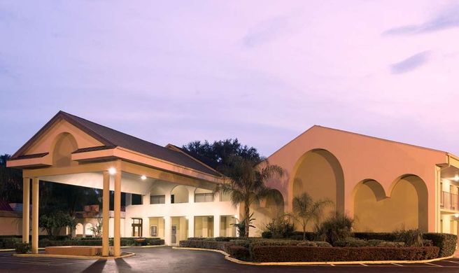 Days Inn Crystal River Exterior