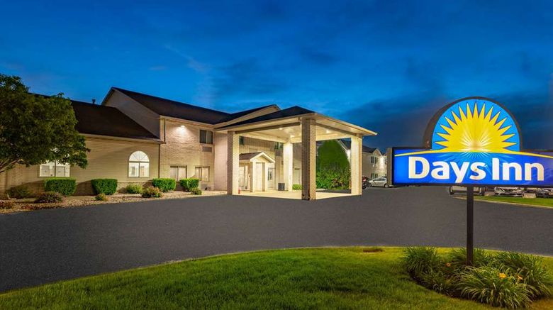 <b>Days Inn Racine/Sturtevant Exterior</b>. Images powered by <a href="https://iceportal.shijigroup.com/" title="IcePortal" target="_blank">IcePortal</a>.