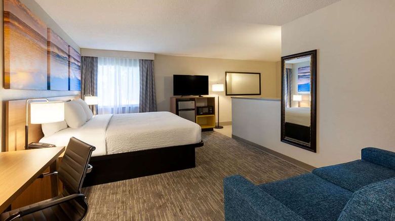 <b>Days Inn Racine/Sturtevant Suite</b>. Images powered by <a href="https://iceportal.shijigroup.com/" title="IcePortal" target="_blank">IcePortal</a>.