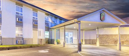 Super 8 Kenora Exterior