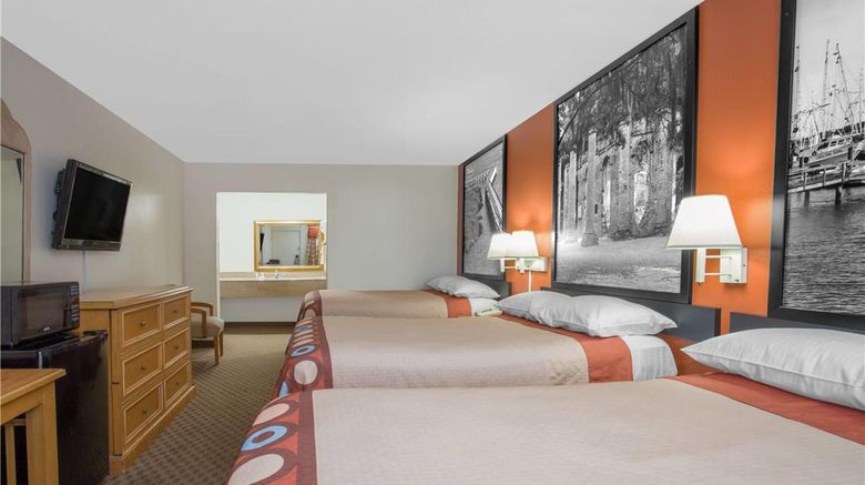 <b>Super 8 Port Royal/Beaufort Room</b>. Images powered by <a href="https://iceportal.shijigroup.com/" title="IcePortal" target="_blank">IcePortal</a>.