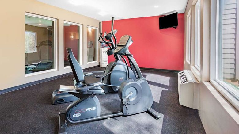 <b>Ramada Hendersonville Health</b>. Images powered by <a href="https://iceportal.shijigroup.com/" title="IcePortal" target="_blank">IcePortal</a>.
