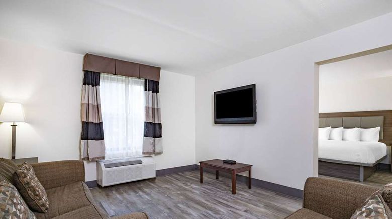 <b>Ramada Hendersonville Suite</b>. Images powered by <a href="https://iceportal.shijigroup.com/" title="IcePortal" target="_blank">IcePortal</a>.