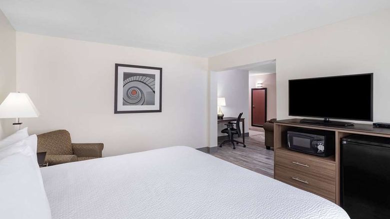 <b>Ramada Hendersonville Suite</b>. Images powered by <a href="https://iceportal.shijigroup.com/" title="IcePortal" target="_blank">IcePortal</a>.