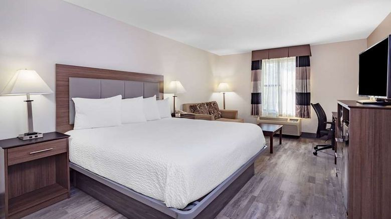 <b>Ramada Hendersonville Room</b>. Images powered by <a href="https://iceportal.shijigroup.com/" title="IcePortal" target="_blank">IcePortal</a>.