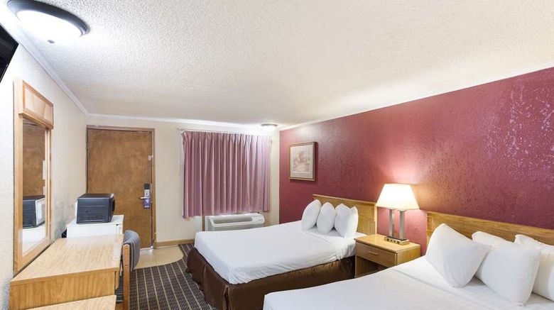 <b>Knights Inn Ashland Room</b>. Images powered by <a href="https://iceportal.shijigroup.com/" title="IcePortal" target="_blank">IcePortal</a>.