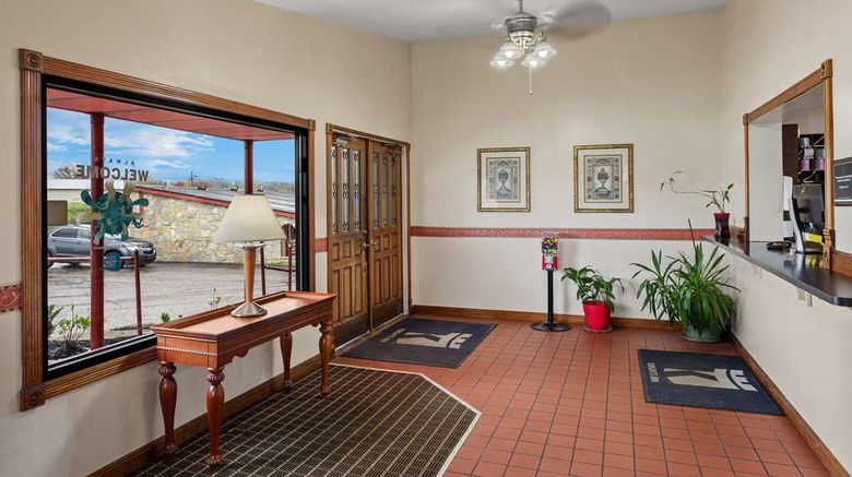 <b>Knights Inn Ashland Lobby</b>. Images powered by <a href="https://iceportal.shijigroup.com/" title="IcePortal" target="_blank">IcePortal</a>.