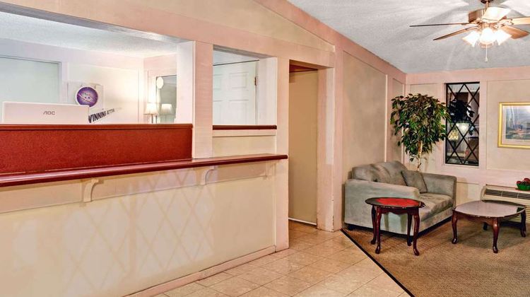 Knights Inn Atlanta West-Near Six Flags Lobby