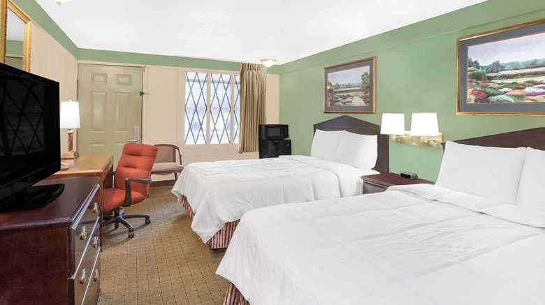 <b>Knights Inn Battle Creek Room</b>. Images powered by <a href="https://iceportal.shijigroup.com/" title="IcePortal" target="_blank">IcePortal</a>.