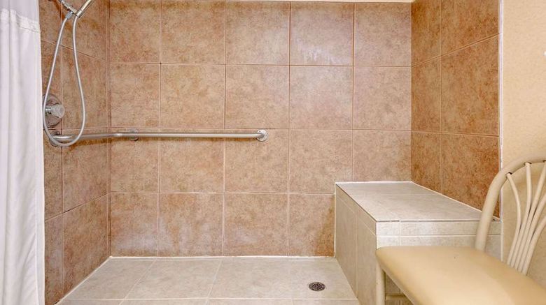 <b>Ramada Cleveland Airport West Room</b>. Images powered by <a href="https://iceportal.shijigroup.com/" title="IcePortal" target="_blank">IcePortal</a>.