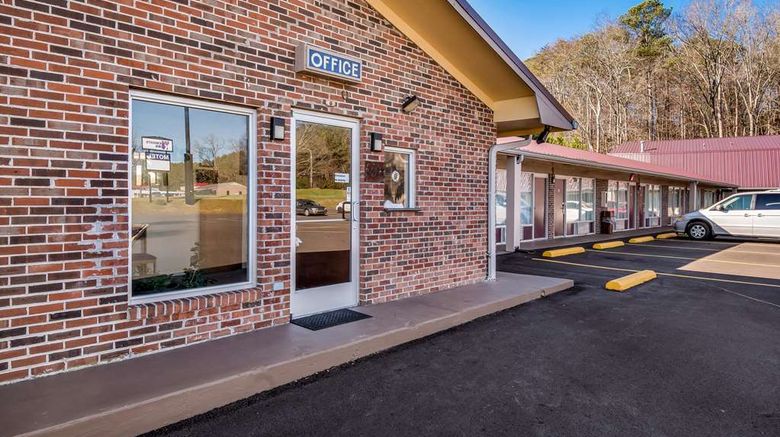 <b>Knights Inn Cleveland Exterior</b>. Images powered by <a href="https://iceportal.shijigroup.com/" title="IcePortal" target="_blank">IcePortal</a>.