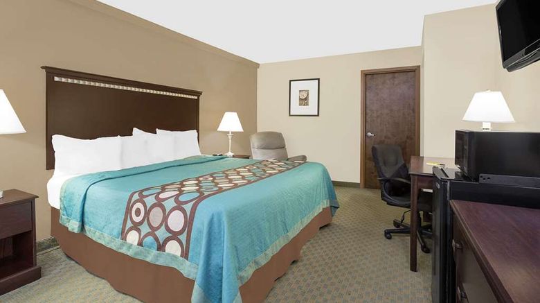 <b>Super 8 Danville Room</b>. Images powered by <a href="https://iceportal.shijigroup.com/" title="IcePortal" target="_blank">IcePortal</a>.