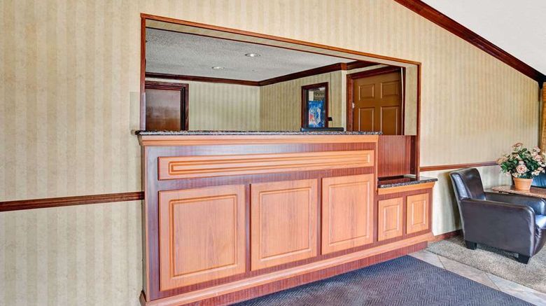 <b>Knights Inn Madison Heights Lobby</b>. Images powered by <a href="https://iceportal.shijigroup.com/" title="IcePortal" target="_blank">IcePortal</a>.