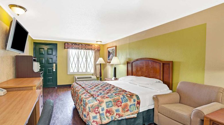 <b>Knights Inn Madison Heights Room</b>. Images powered by <a href="https://iceportal.shijigroup.com/" title="IcePortal" target="_blank">IcePortal</a>.