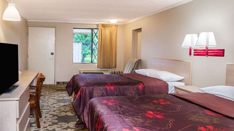 <b>Knights Inn Detroit Area Room</b>. Images powered by <a href="https://iceportal.shijigroup.com/" title="IcePortal" target="_blank">IcePortal</a>.