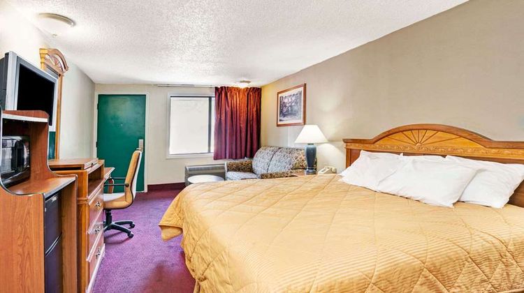 Knights Inn Detroit/Sterling Heights Room